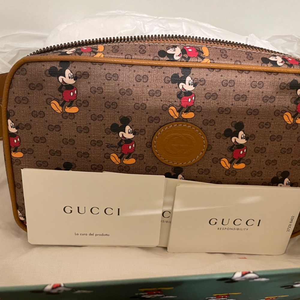 Gucci x Disney Belt Bag - Picture 4 of 8